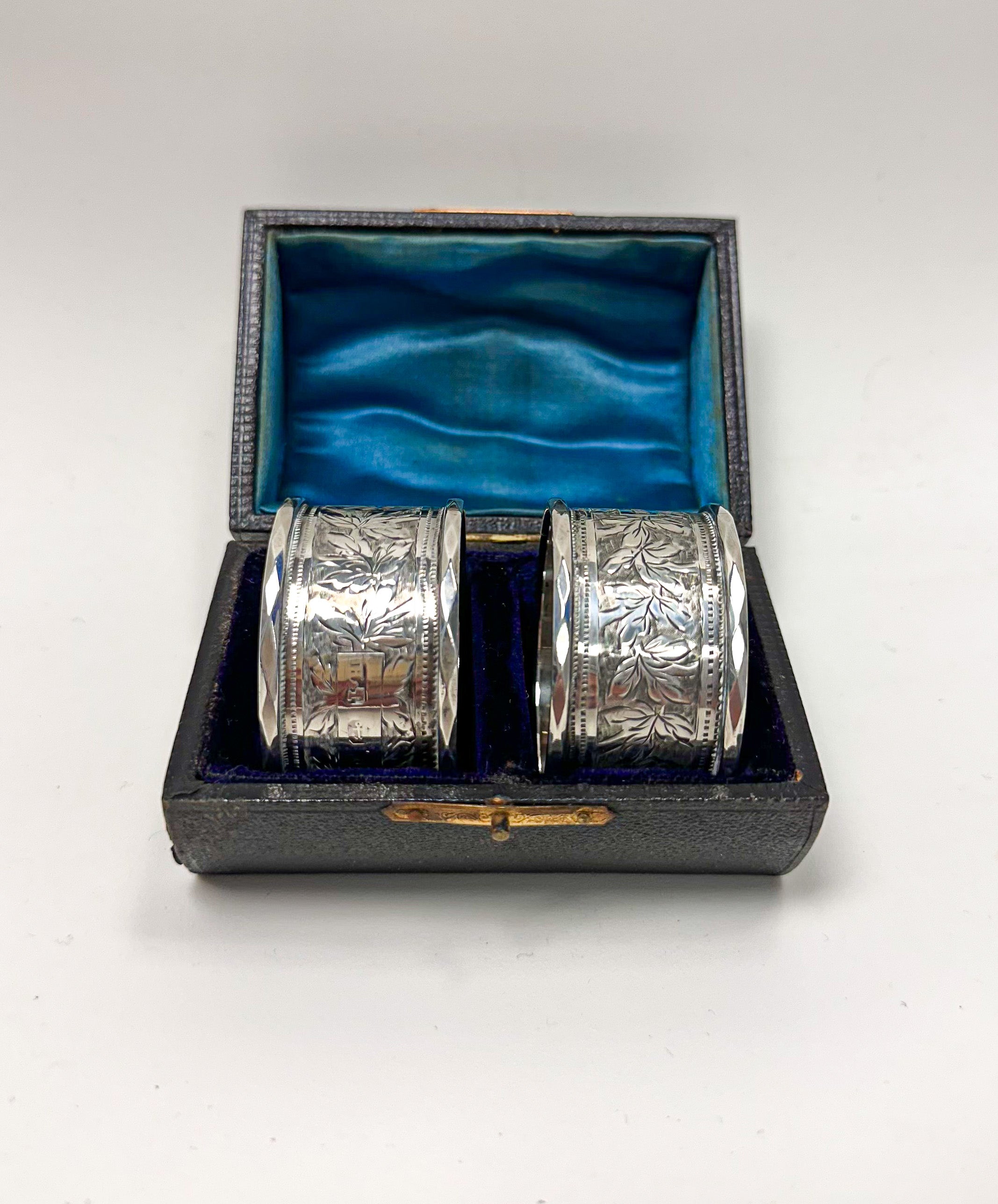 Victorian 2025 napkin rings